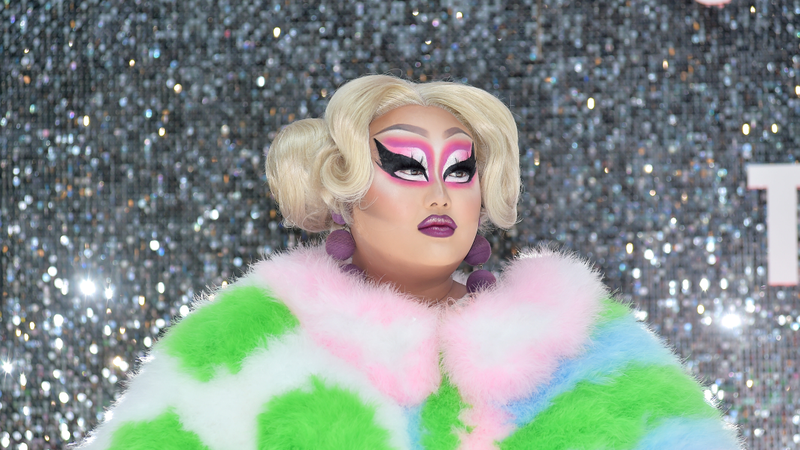 Illustration for article titled 'Can We Say Penis at the Mall?' My Drunken Afternoon at a Shopping Center Drag Show